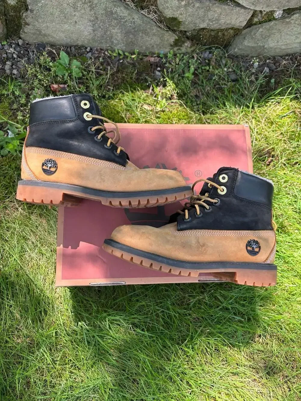 Timberland 6-Inch Premium Fleece Lined Waterproof Boots Wheat Black Size 3.5